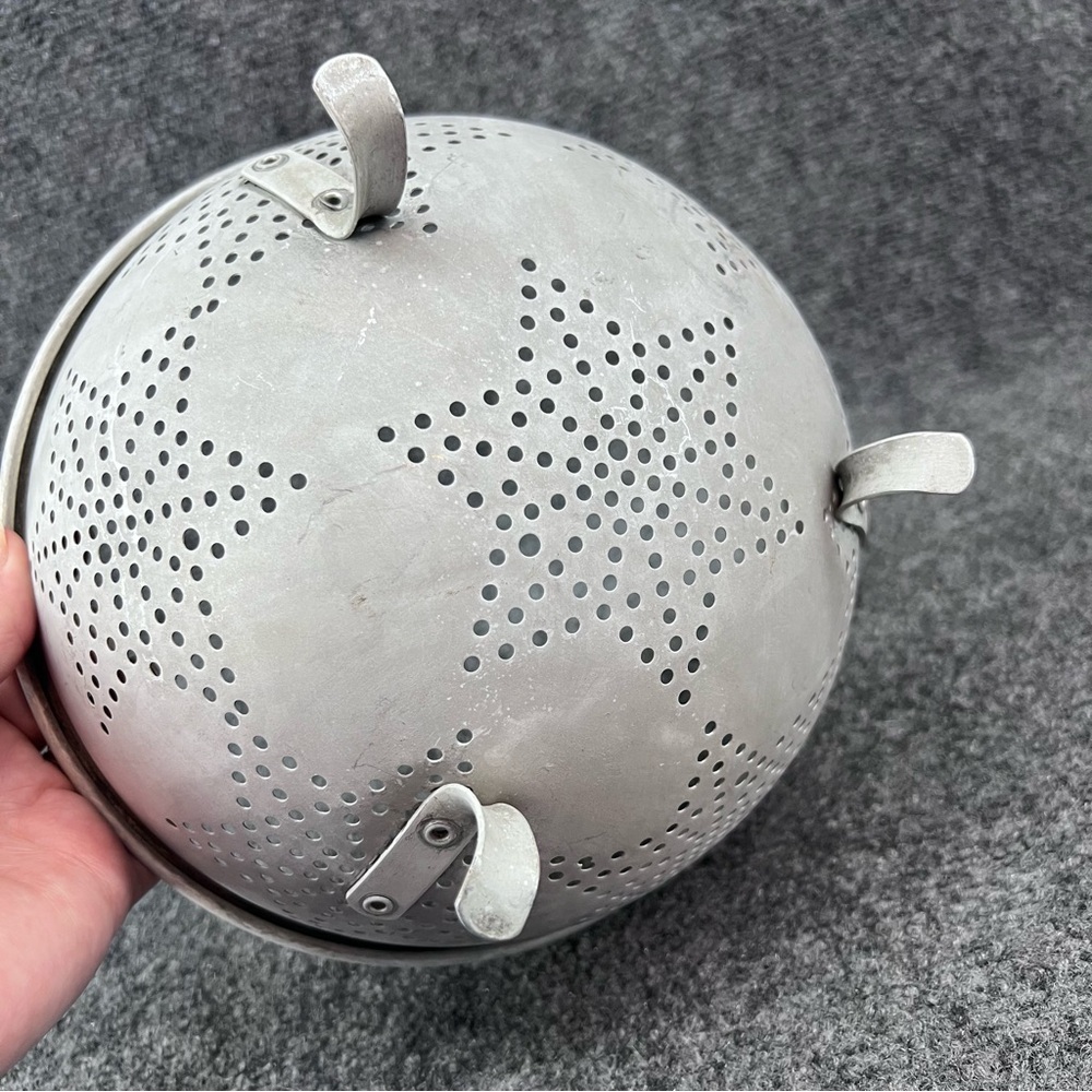 VTG 7 Star Aluminum Metal 9" Colander 3 Footed Strainer Retro Farmhouse - Picture 7 of 7